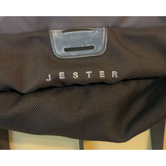 The North Face Jester Backpack Padded Straps Book Bag Hiking Brown Tan Unisex - Picture 3 of 13